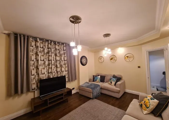 Luxurious 3 Bed Flat In Kilburn