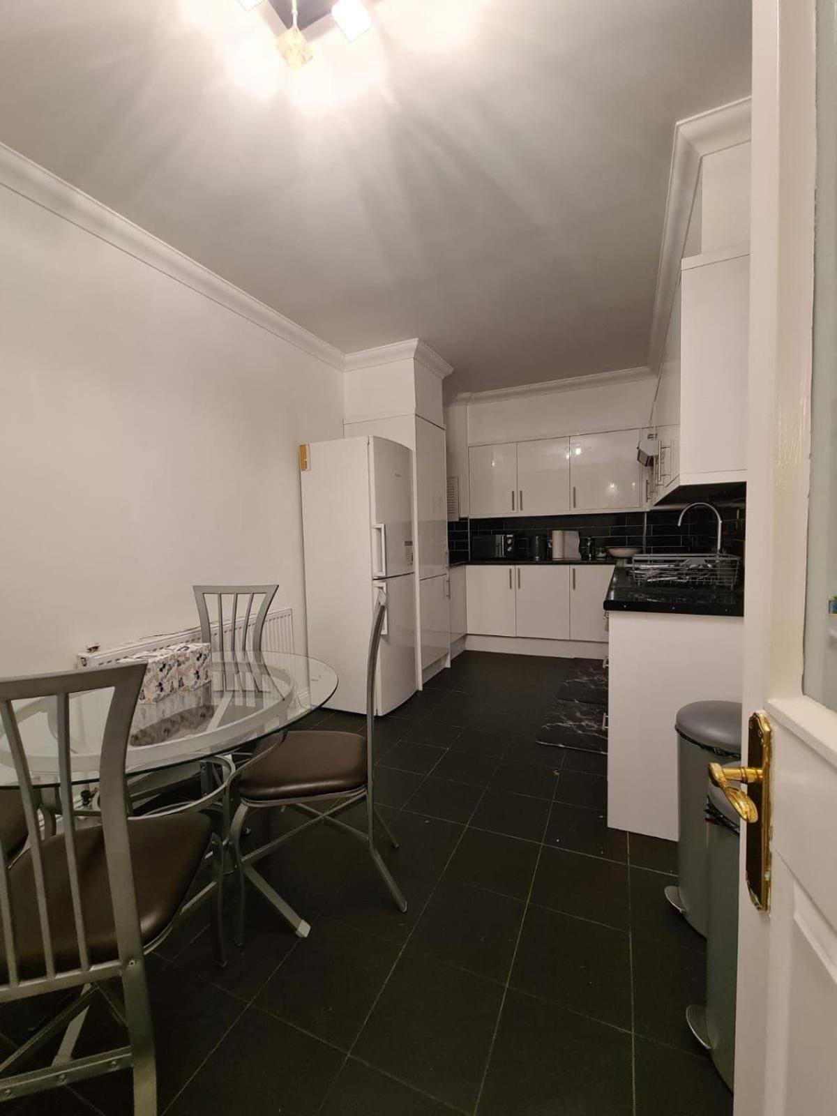 Apartment Luxurious 3 Bed Flat In Kilburn